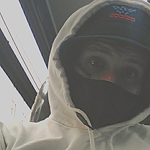 Meet your Posher, Gregory - Picture 2 of 3